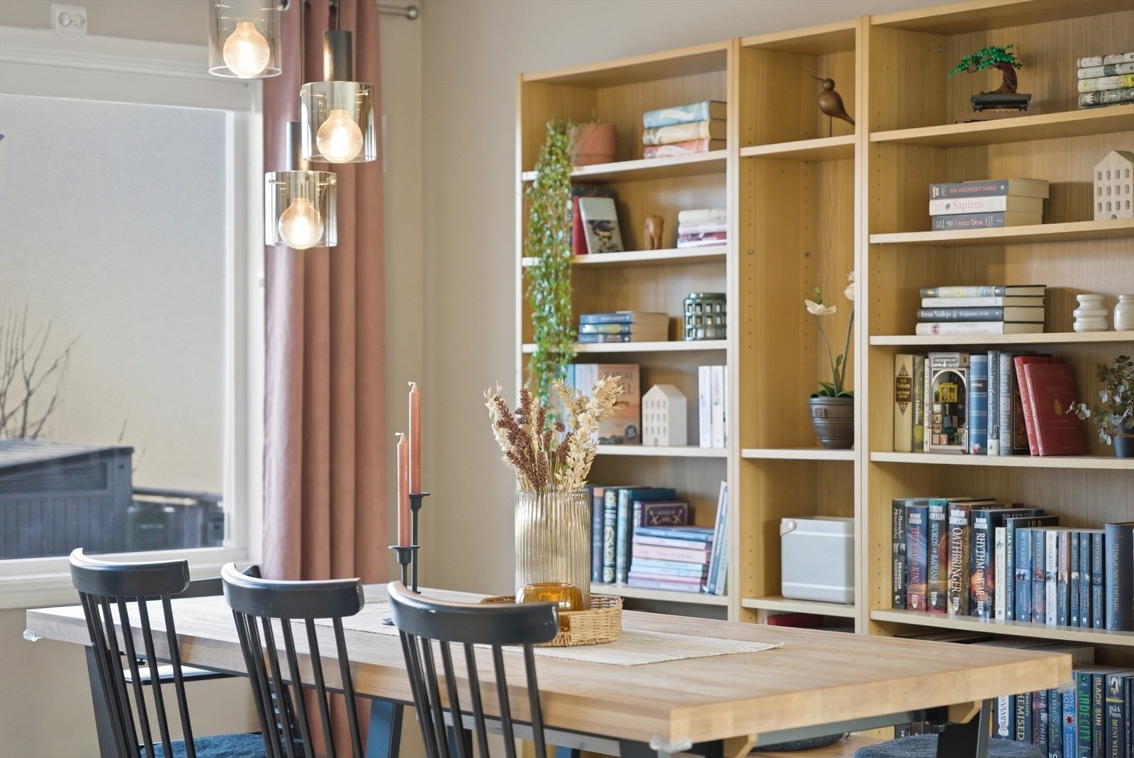 Spisestuedetalj. Galleribilde