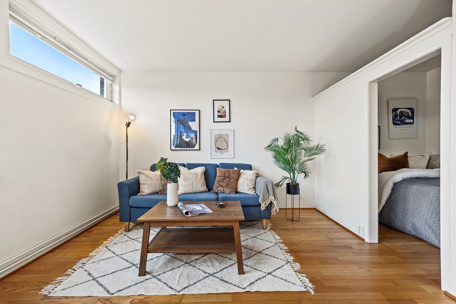 Stuen har tidligere blitt delt av for å lage en praktisk sovealkove. Galleribilde