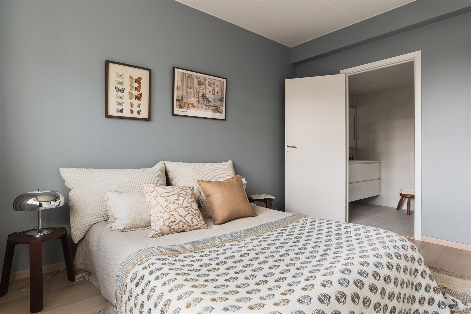 Bad 2 - privat baderom ved hovedsoverom. Galleribilde