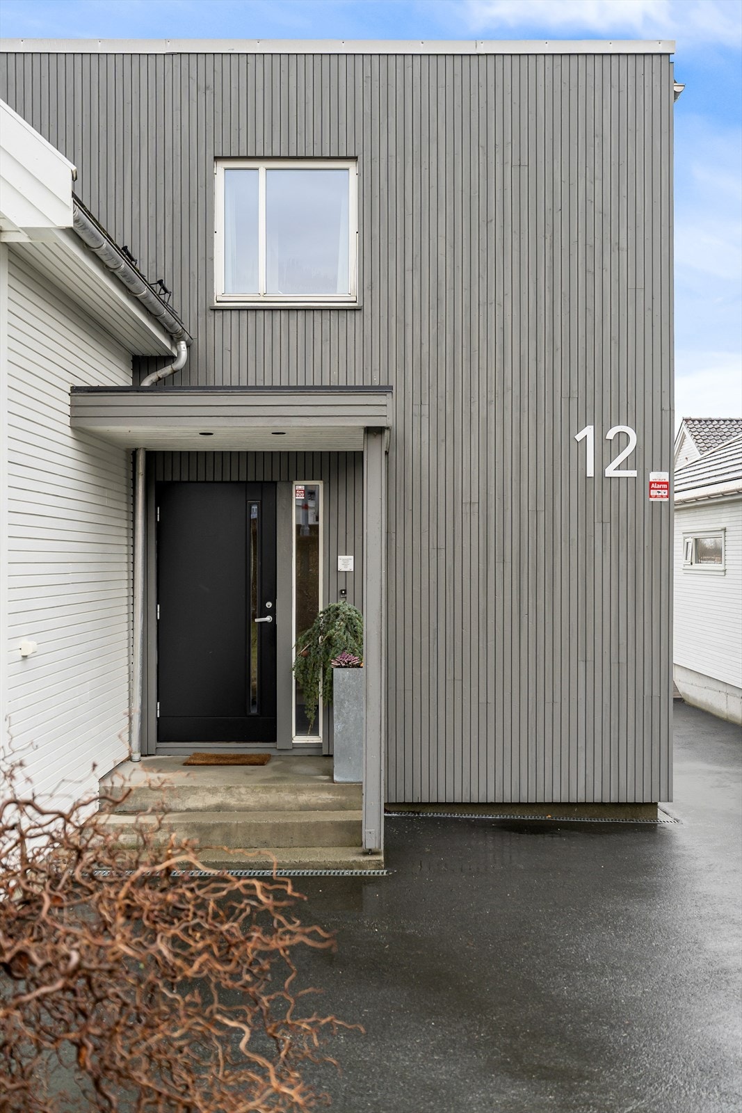 Renovert og påbygget fra 2010. Velkommen inn! Galleribilde