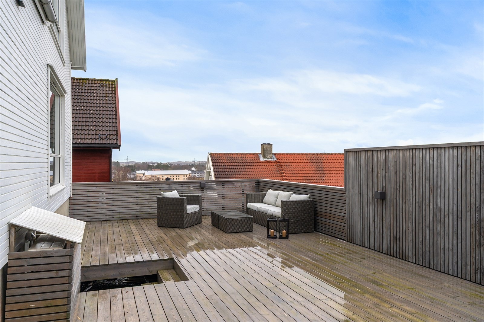 Terrasse med ettermiddag og kveldssol Galleribilde