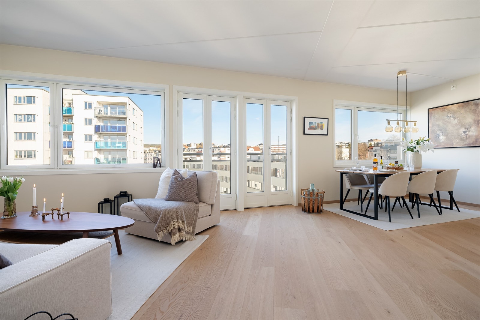 Velkommen til Hasleveien 15 A! Presentert av Sara Marie Zachariassen v/ Krogsveen Eiendomsmegling. Foto: Chris Borowiak. Galleribilde