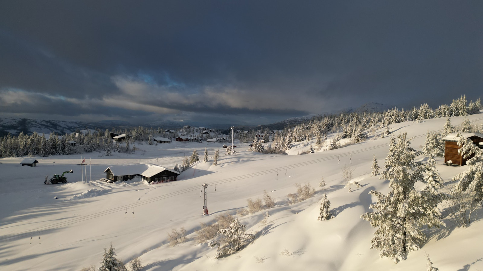 Ski inn ut til Alpinbakken. Galleribilde