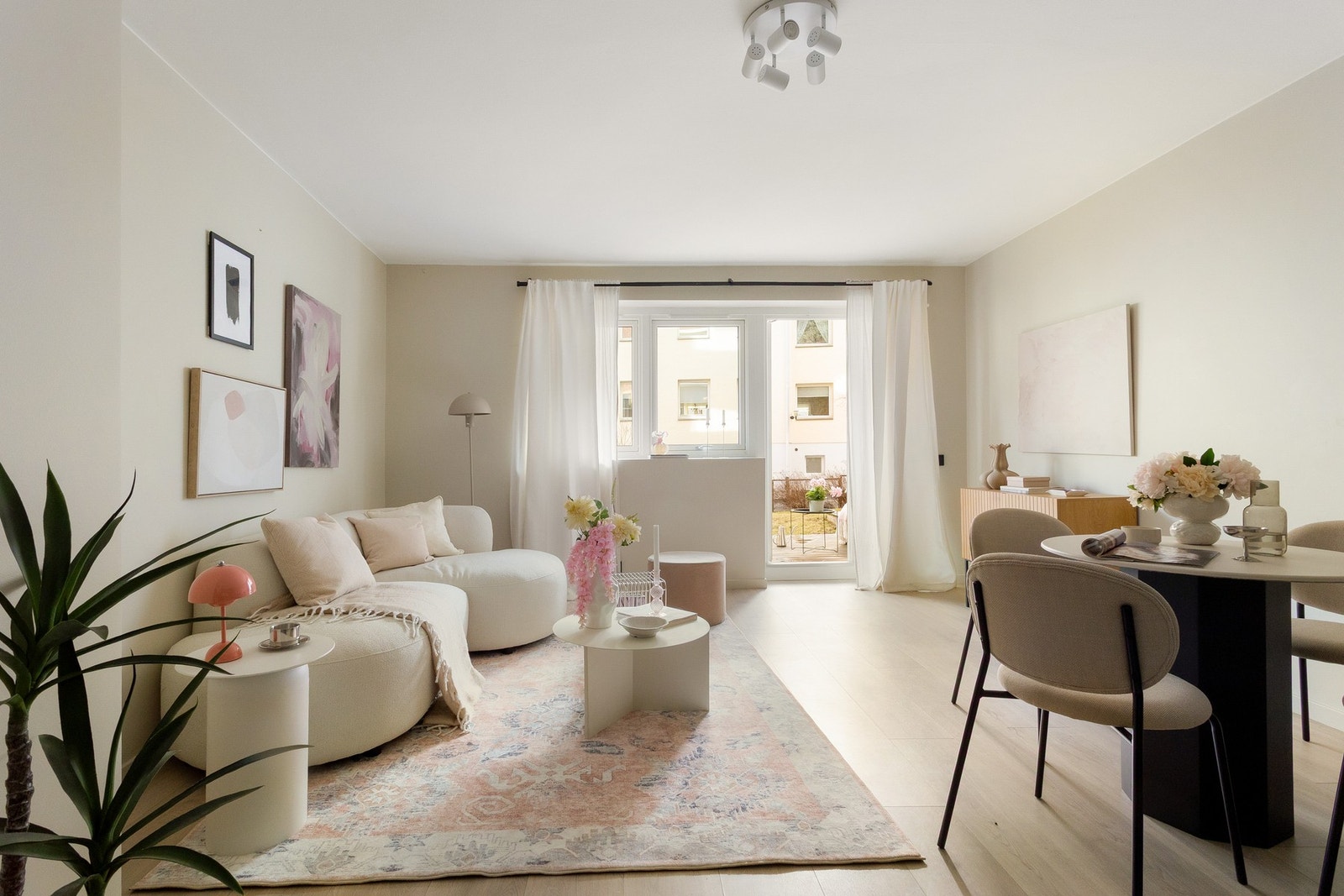 Velkommen til Gustav Vigelands vei 7B, presentert av Edvard Ingebrigtsen v/EIE Majorstuen & St.Hanshaugen. Foto: Henrik Eriksen v/Fotostallen. Galleribilde