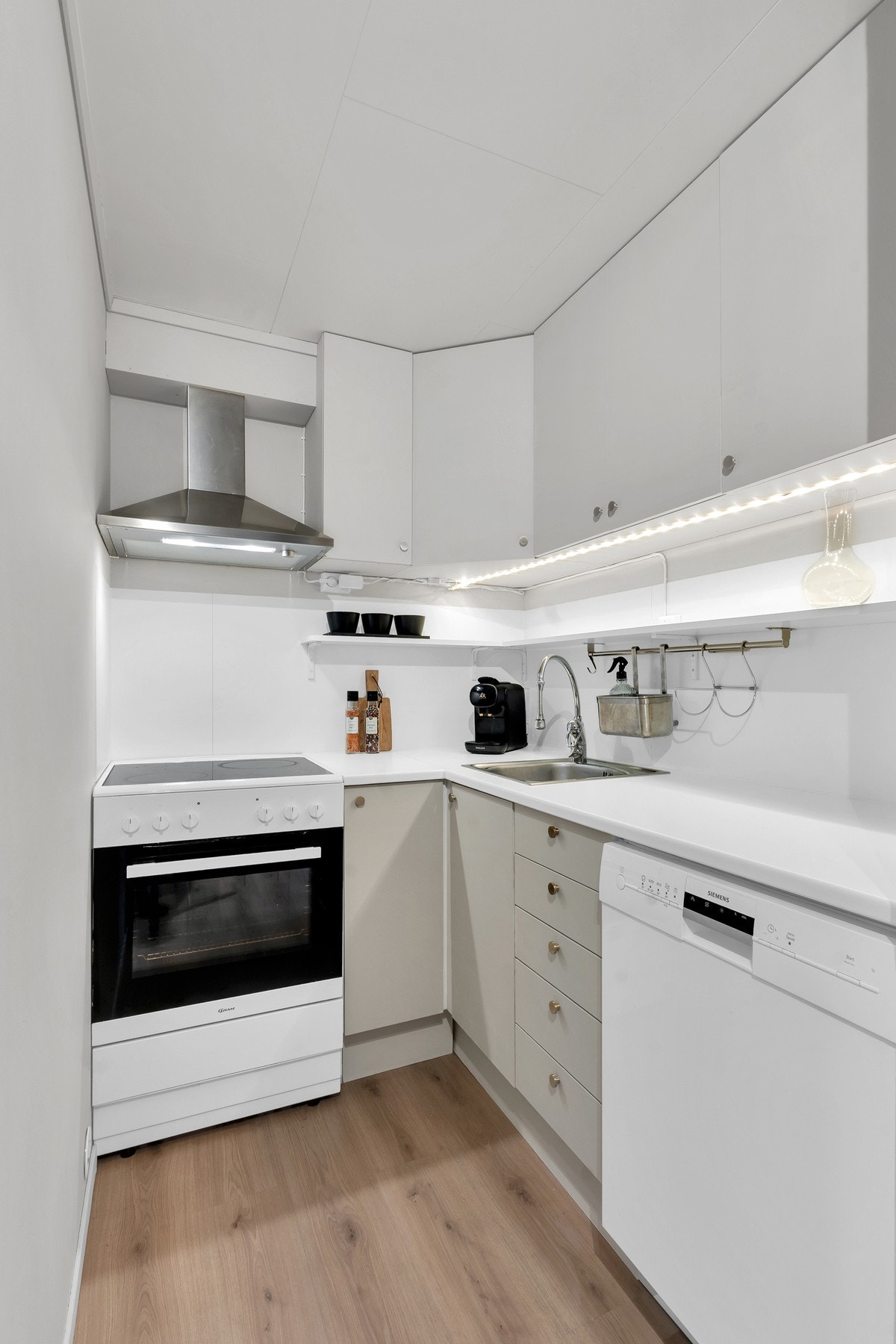 Kjøkkenkroken har alt du trenger. Galleribilde