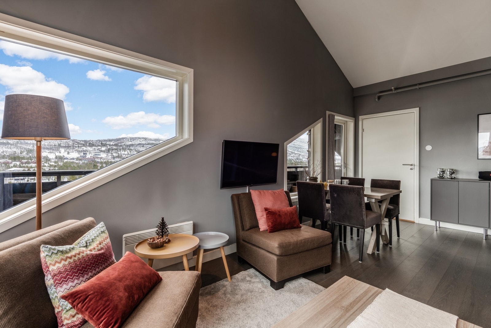 Hyggelig spisegruppe - perfekt for familien eller vennegjengen Galleribilde