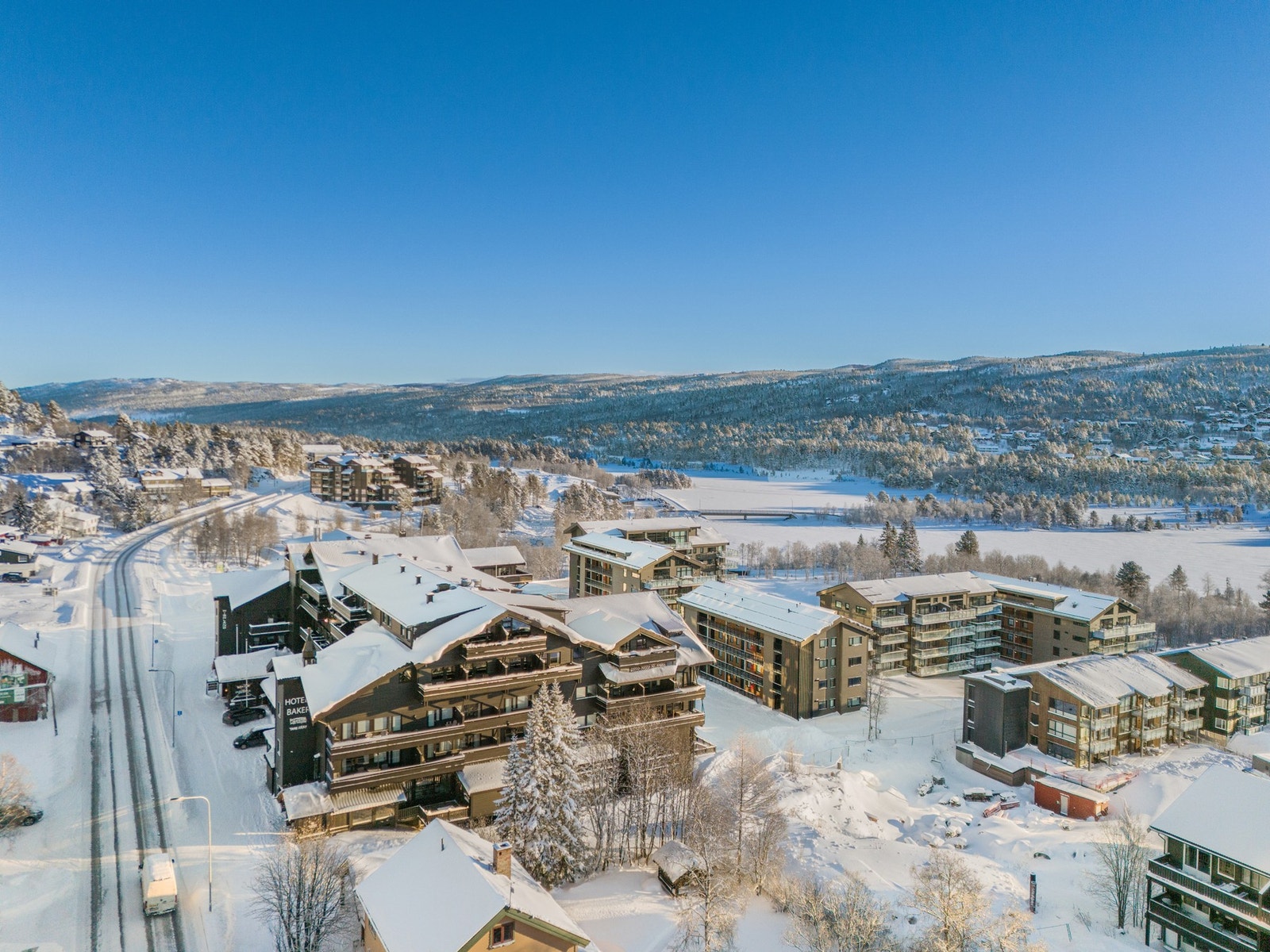 Med enkel adkomst fra både øst og vest Galleribilde