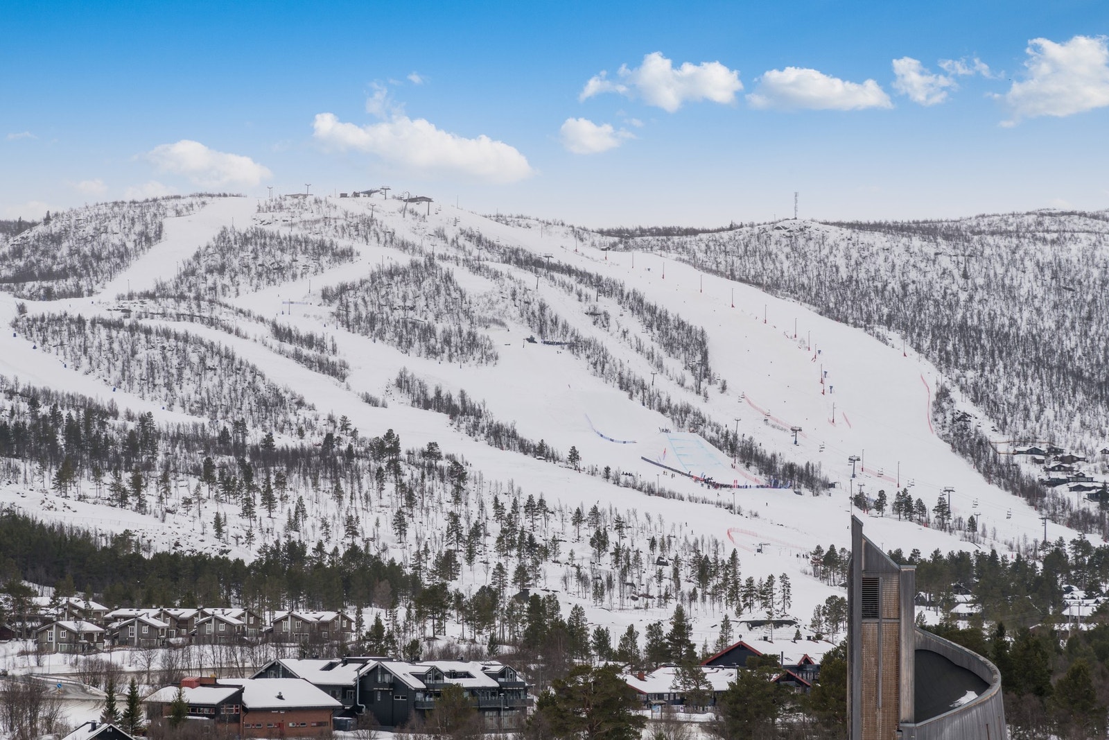 Her ser man over mot alpinanlegget i Vestlia Galleribilde