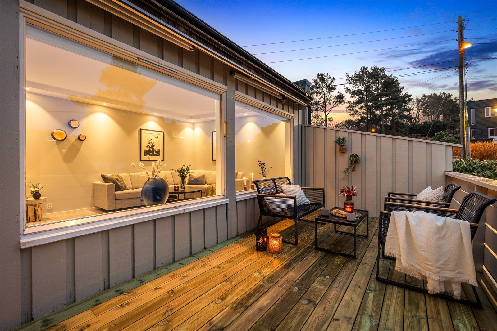 Her er god plass til flere sittegrupper og grill Galleribilde