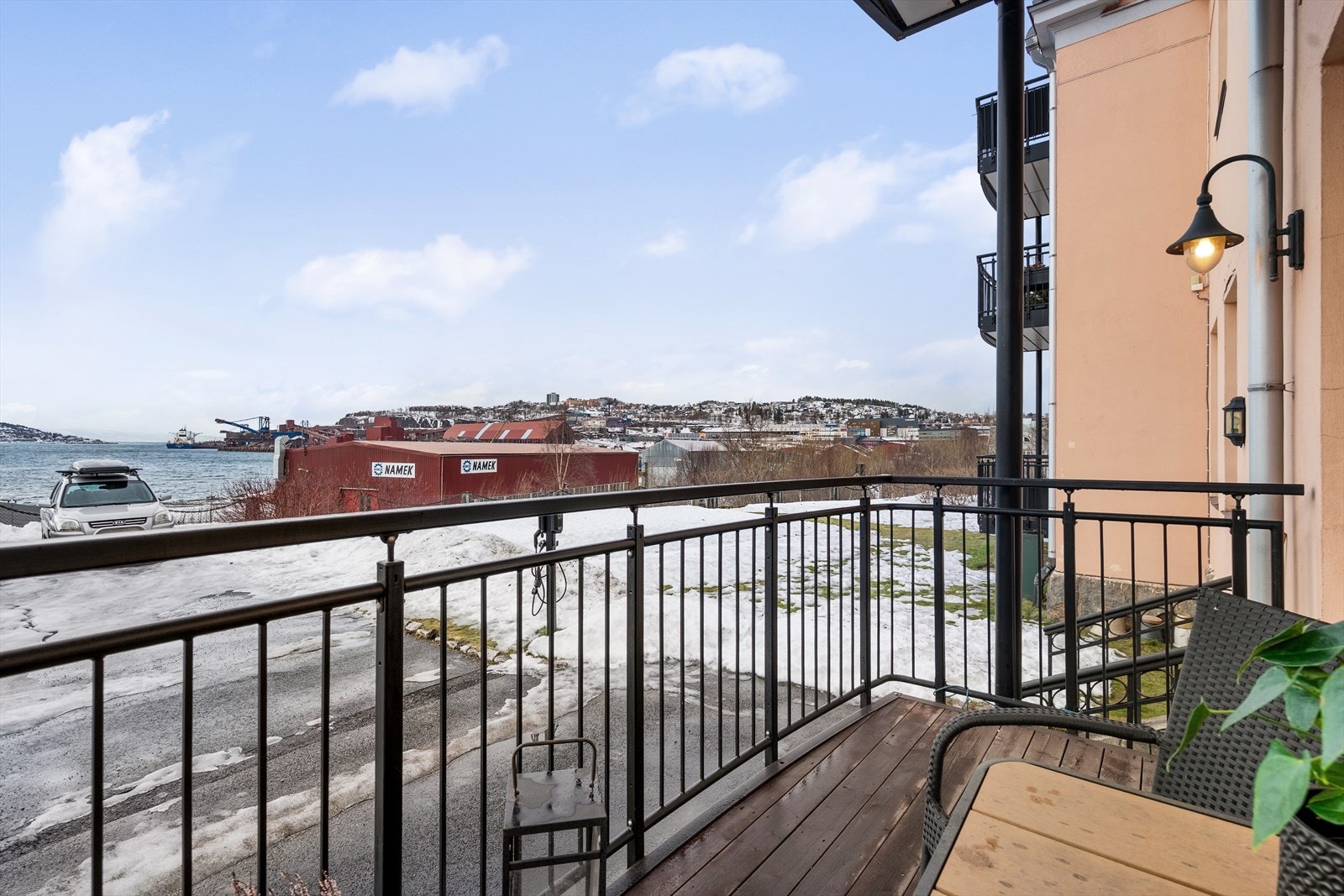 Her kan du nyte en spektakulær utsikt over havnen Galleribilde