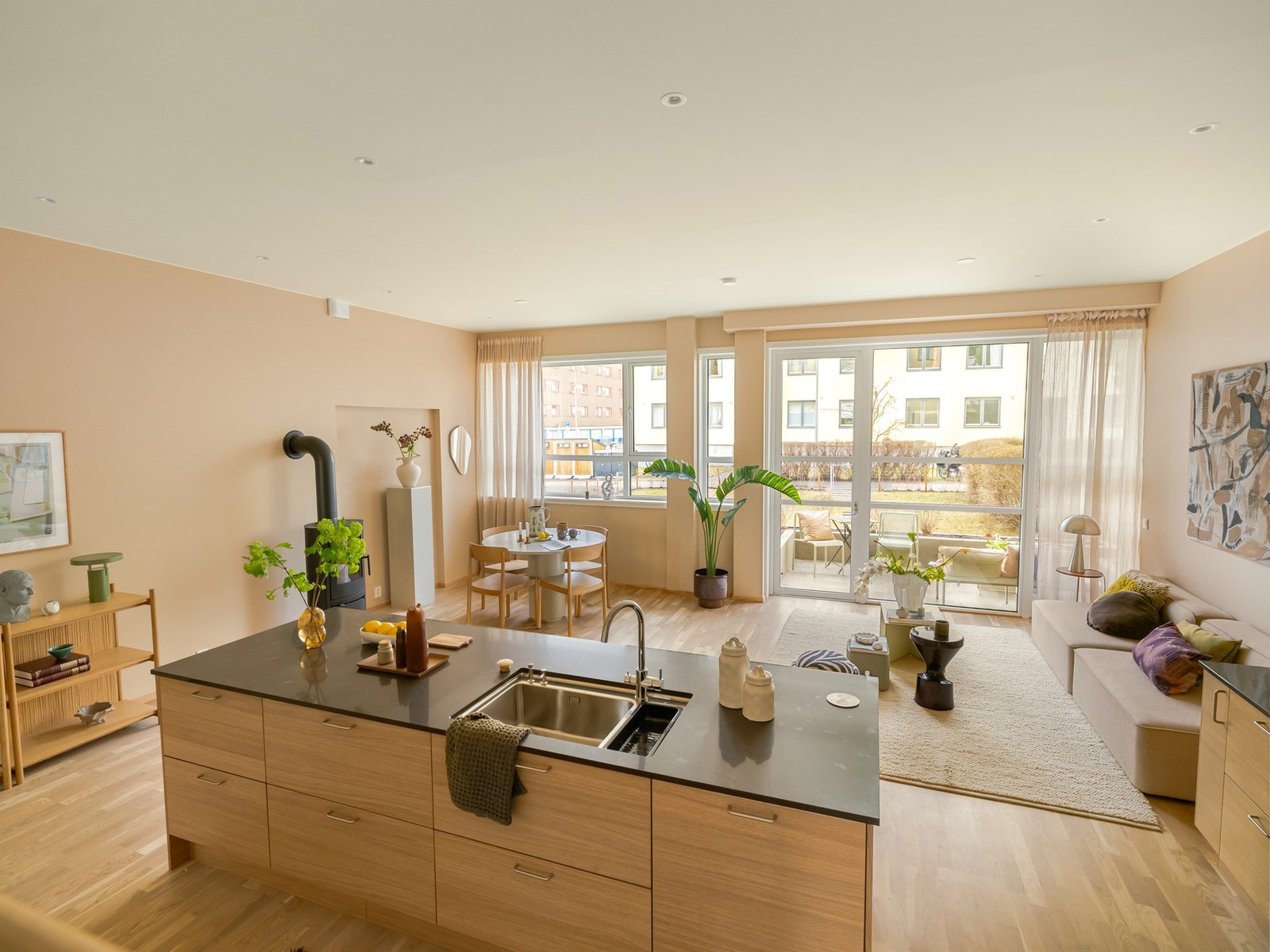 Velkommen til noe helt unikt i fantastiske Mogata 16A! Foto: Alexander Granlie | @boliggram Galleribilde