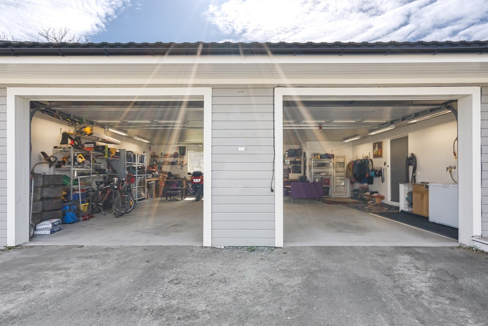 To isolerte leddporter til garasjen. Galleribilde