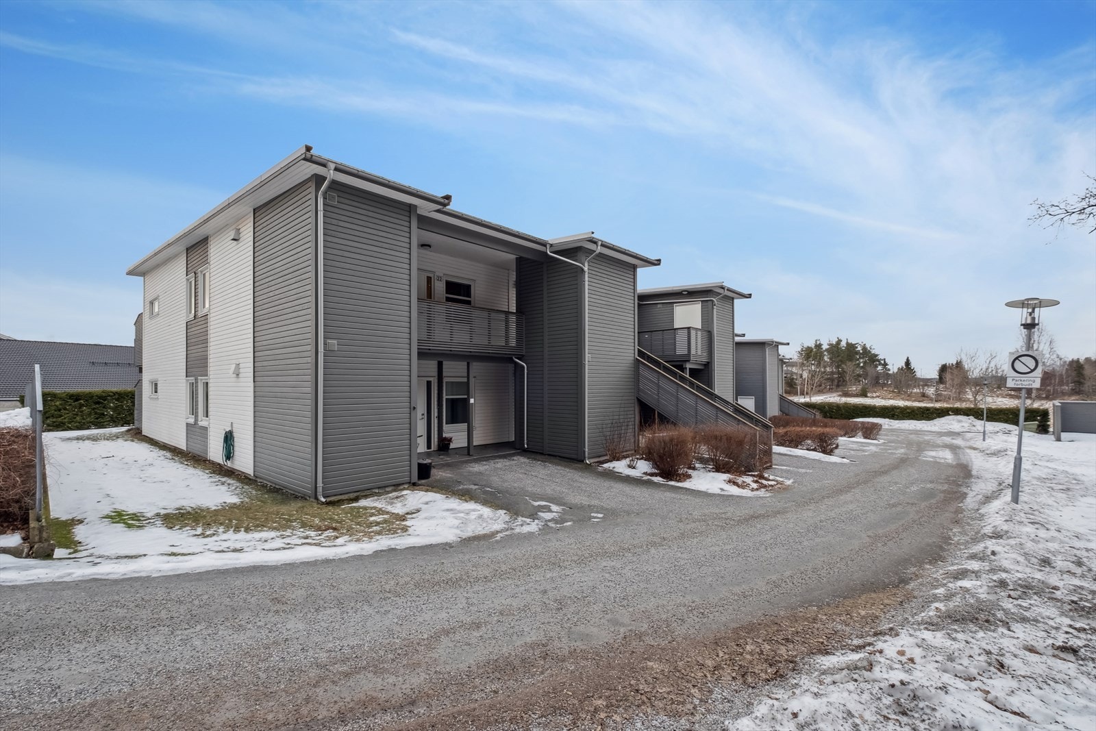 Hasserheien 22 er en flott 3-roms eierleilighet, beliggende i et attraktivt område på Rolvsøy. Galleribilde