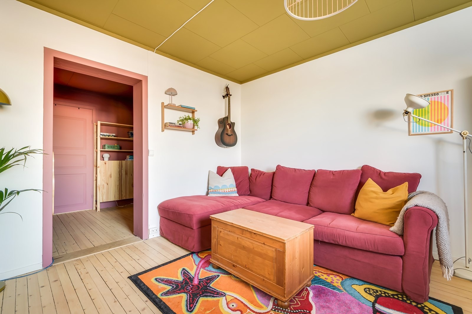 Leiligheten har gjennomgående delikate fargevalg og løsninger. Galleribilde