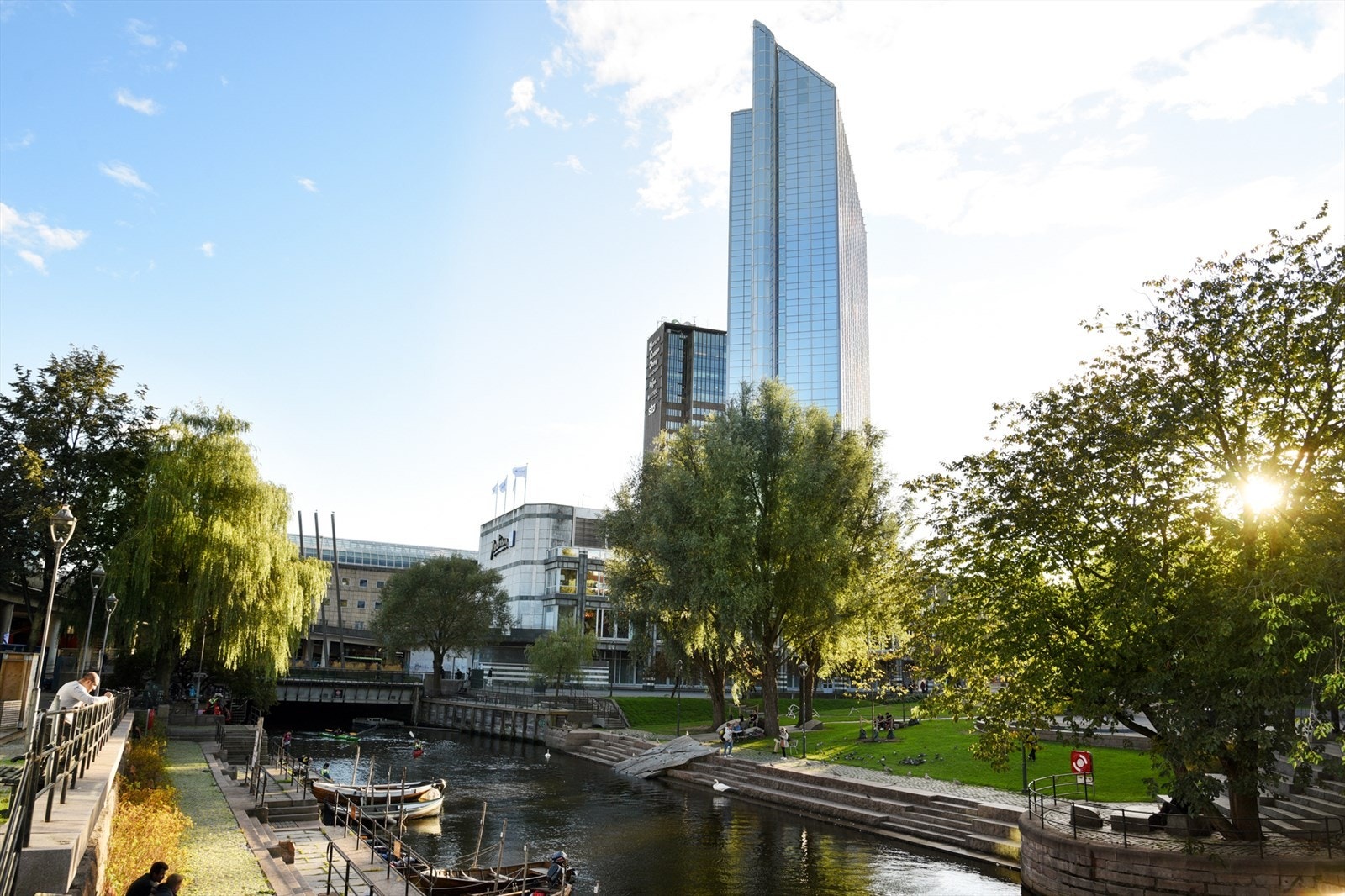 Vaterlandspark langs Akerselva. Galleribilde