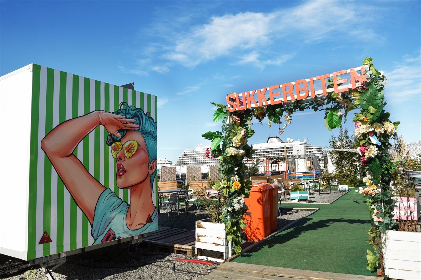 Sukkerbiten - Fjordliv året rundt, kulturarena med konserter og badstuer - og uteservering med bålstemning midt i byen. Galleribilde