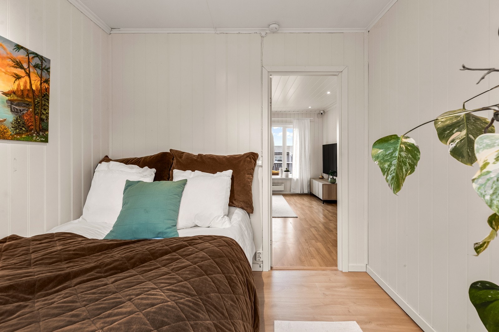 Soverommet ligger praktisk til i tilknytning til stuen. Galleribilde