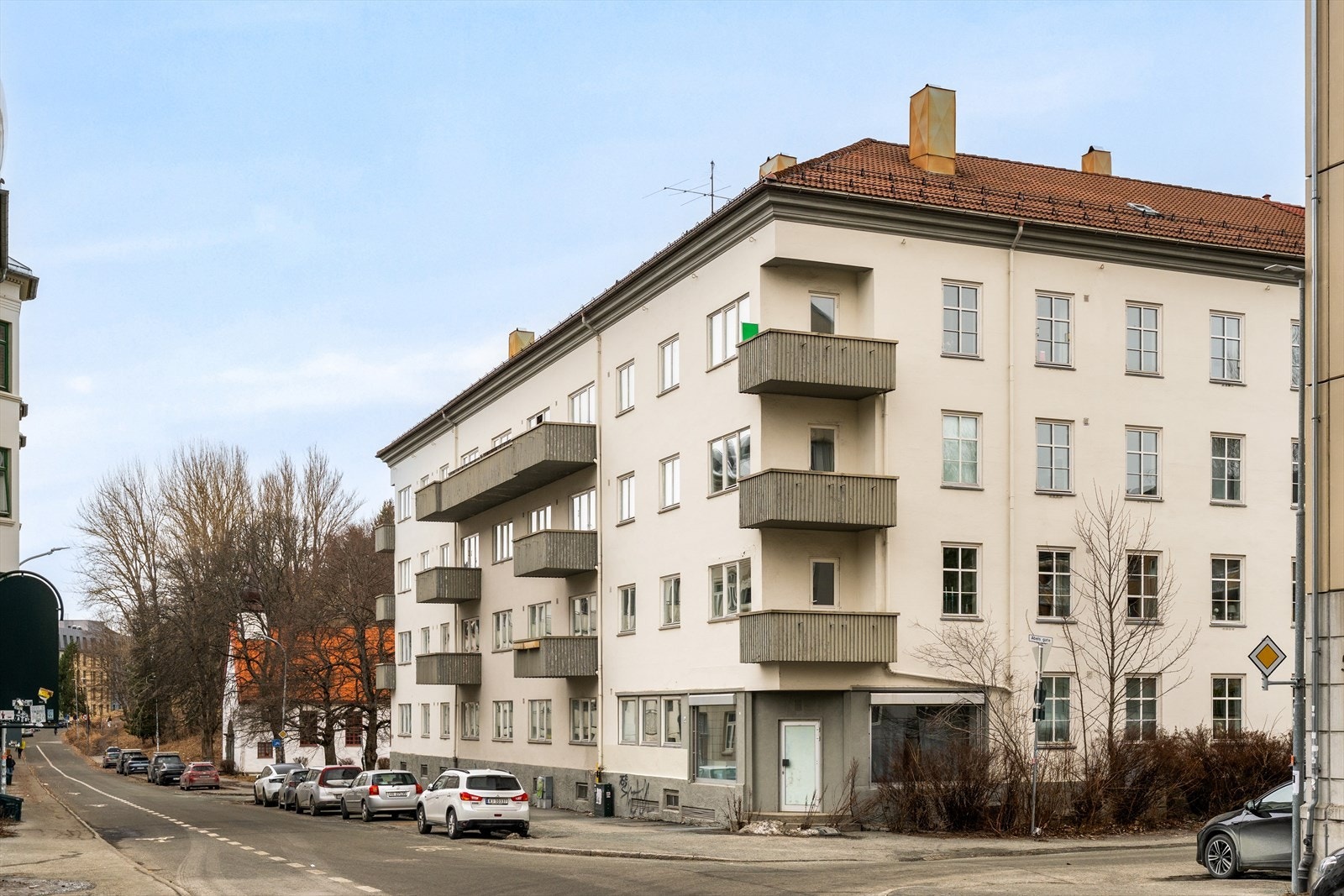 Velkommen til en hyggelig visningsopplevelse! Dersom oppsatt visningstidspunkt ikke passer ta kontakt med megler for privatvisning. Galleribilde