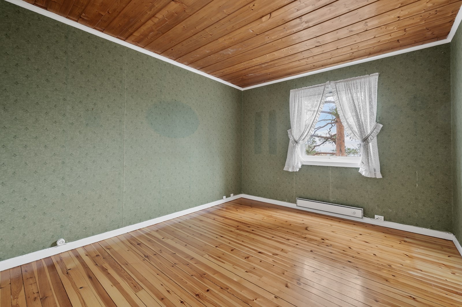 Soverom i 1.etasje Galleribilde