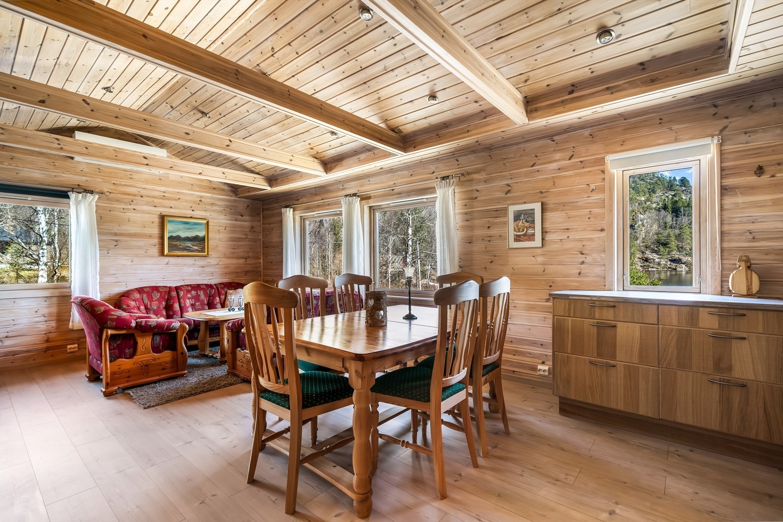 HM204440.jpg Galleribilde