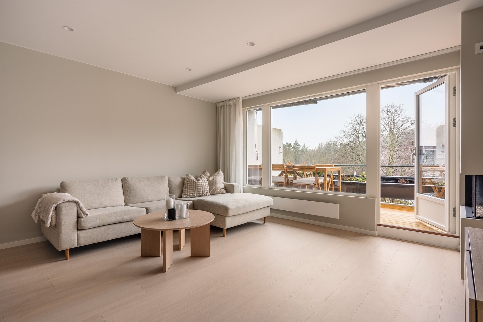 Angelica Reiten v/EIE eiendomsmegling har gleden av å ønske velkommen til denne lekre 2-roms leiligheten i Edelgranveien 46! Galleribilde