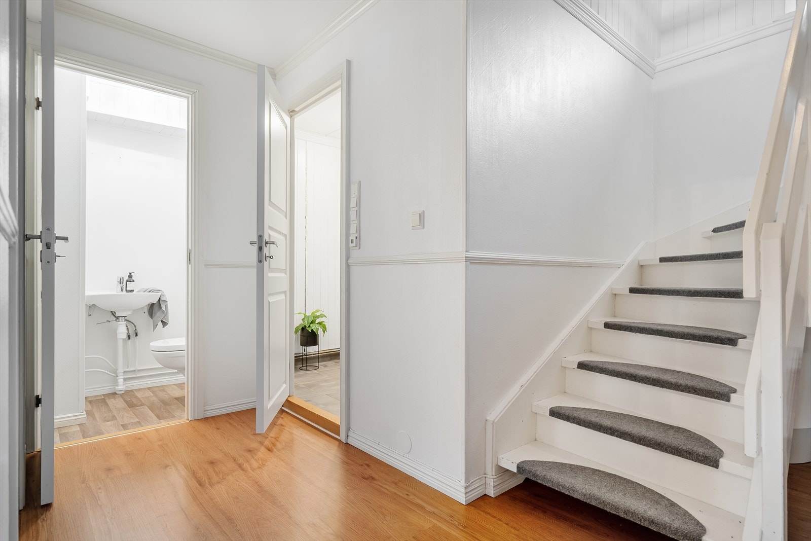 Gang/trapperom Galleribilde