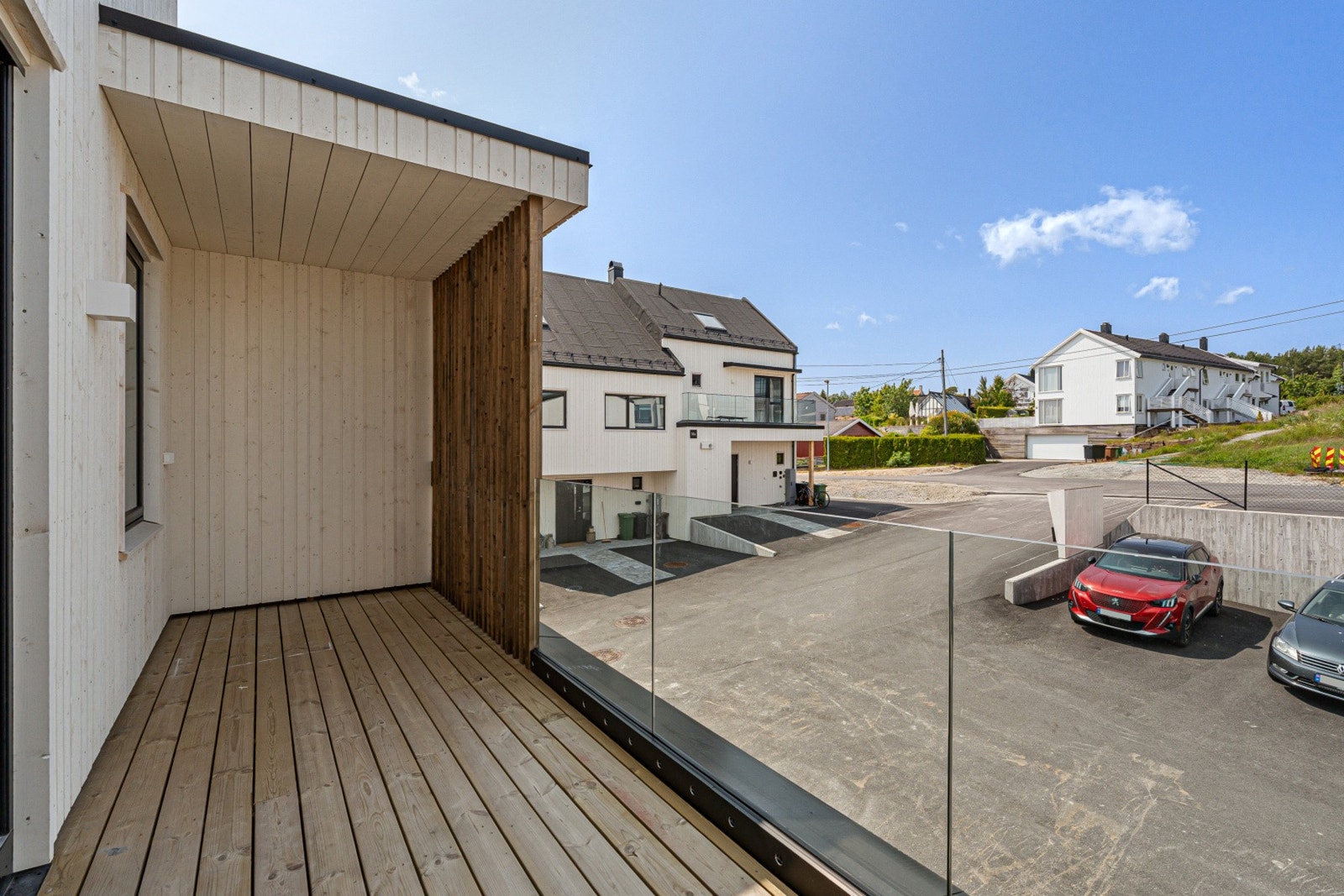 Her kommer kveldssolen inn. Galleribilde