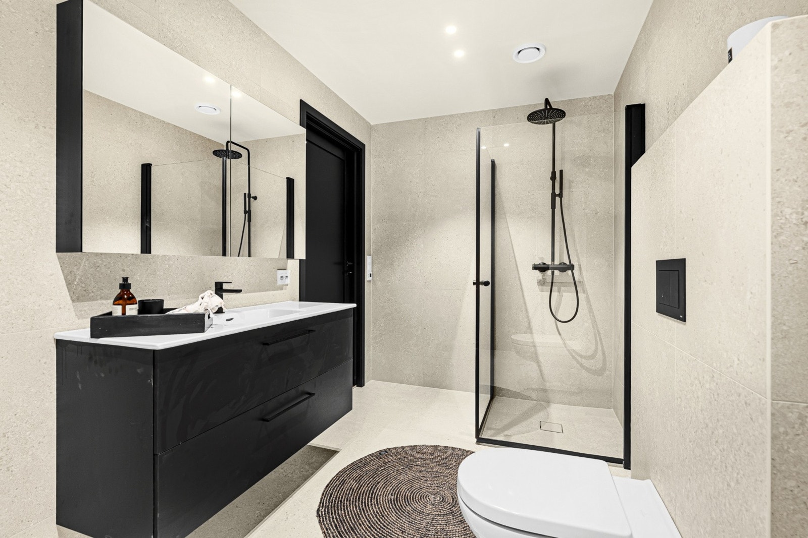 Flott flislagt bad Galleribilde