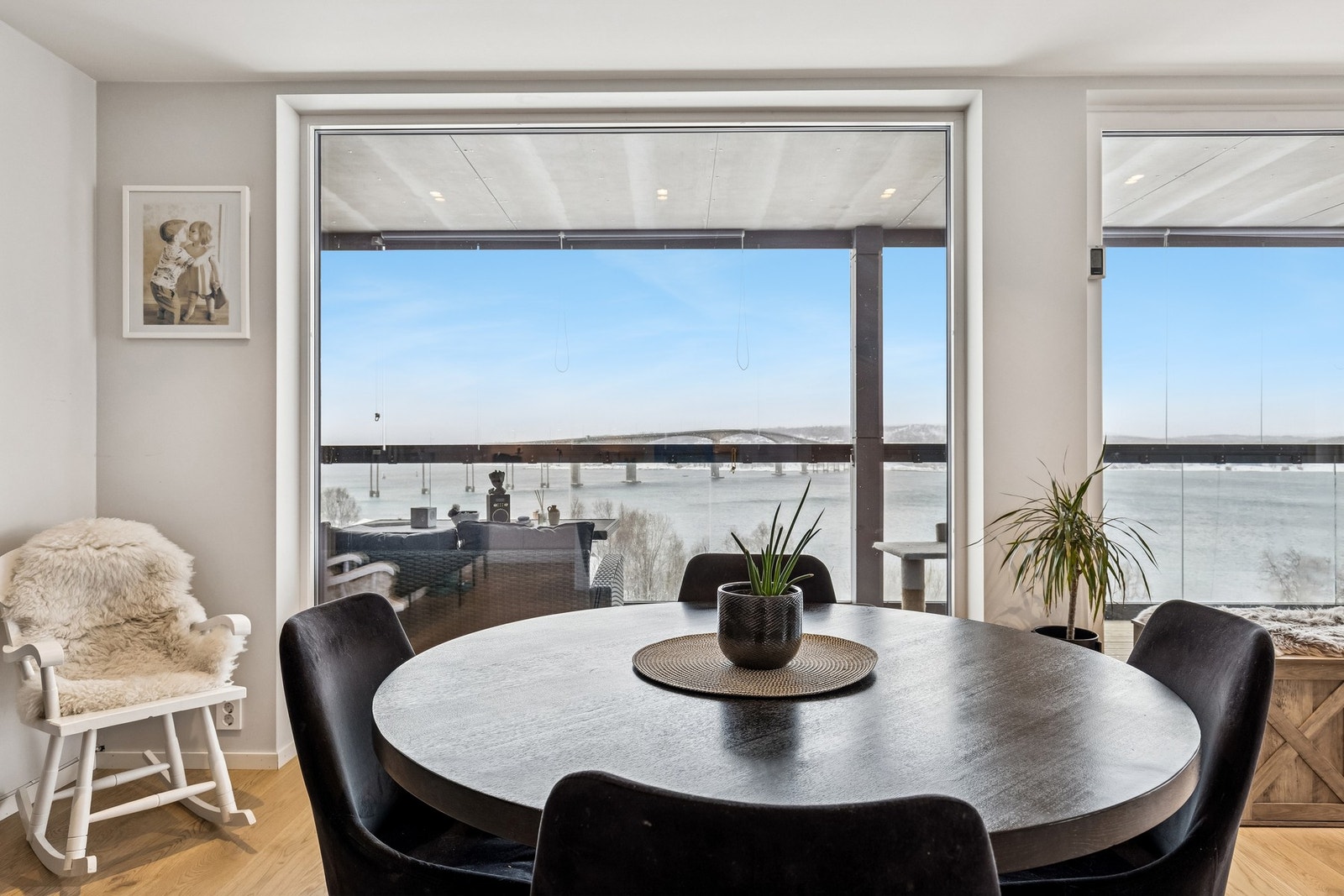 Stue og utsikt Galleribilde