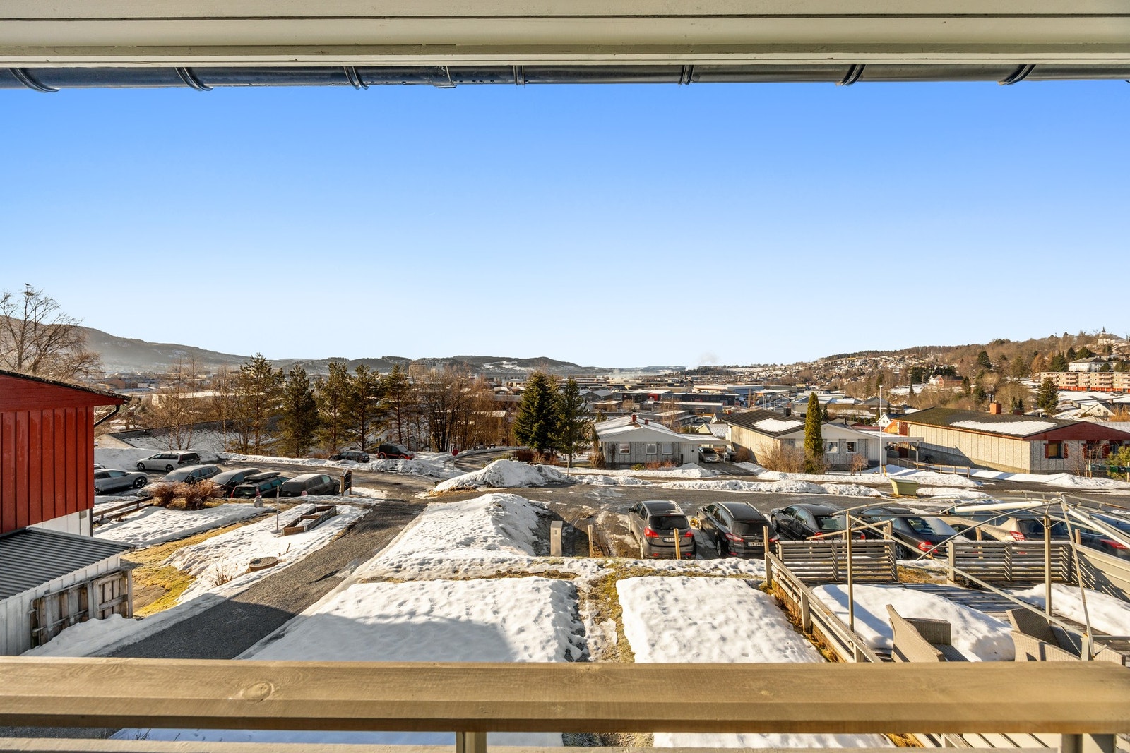 Utsikt til sjøen Galleribilde