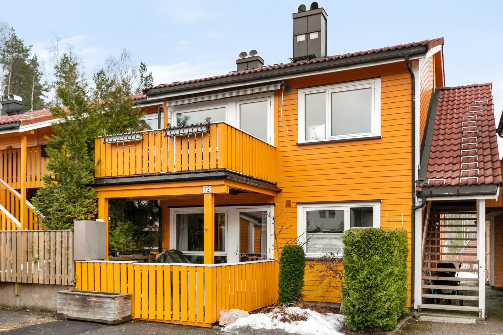 Velkommen inn i Sløssåsveien 12D, Presentert av Joakim Olsen Sandum i Tinholt Eiendomsmegling! Galleribilde