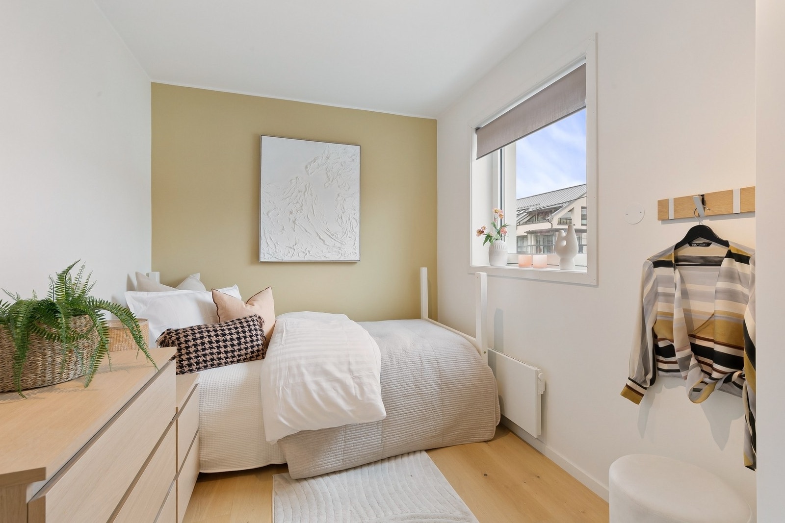 Begge soverom har plass til seng og tilhørende møblement. Galleribilde