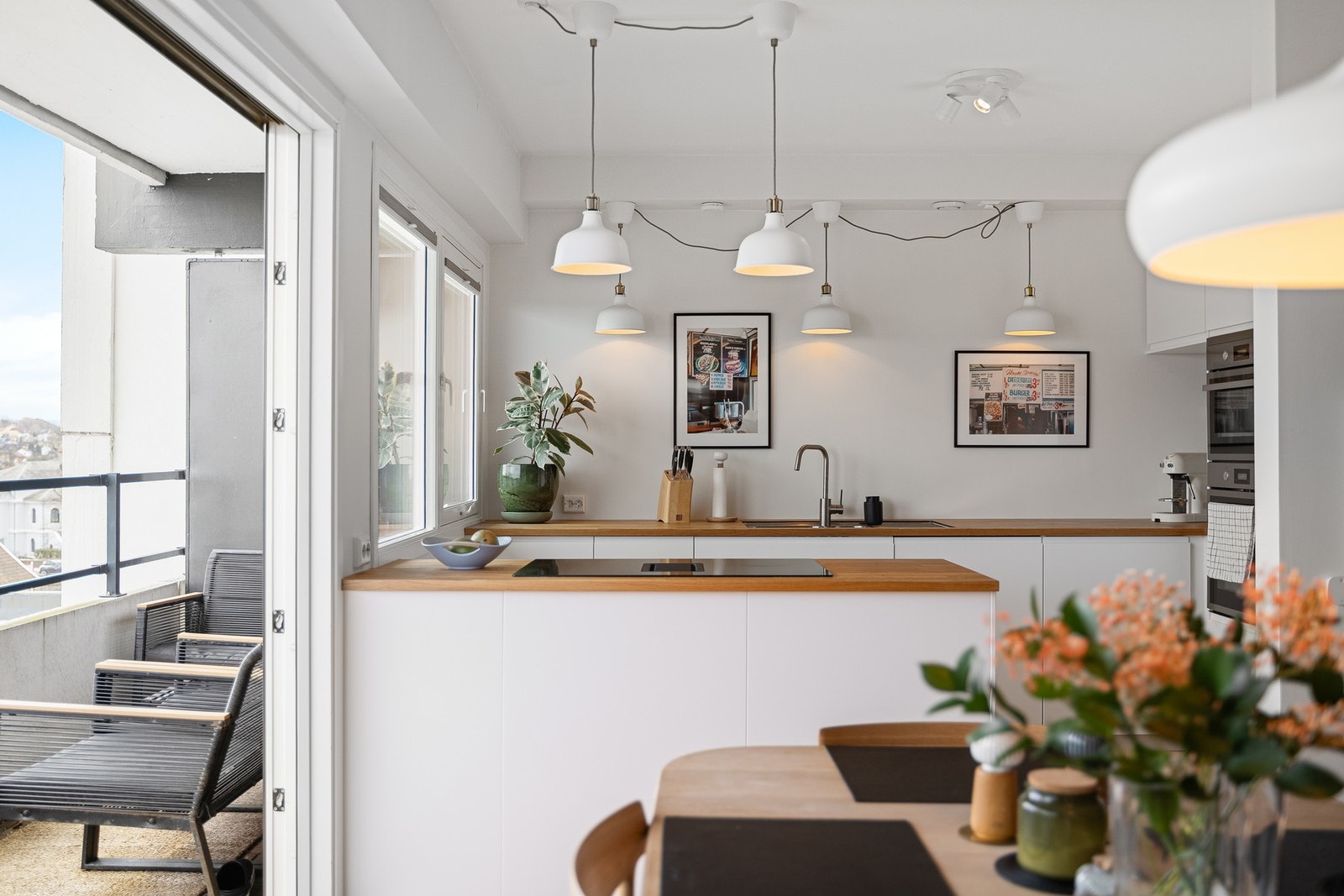 Lekkert kjøkken fra 2022. Galleribilde