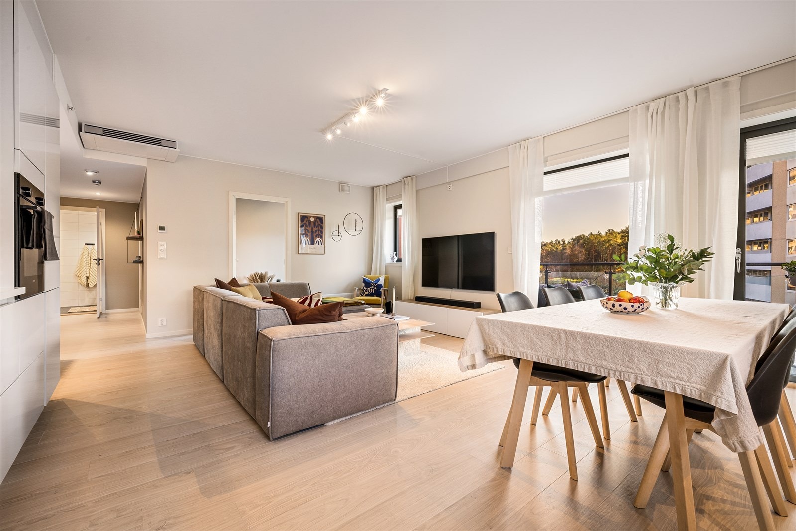 Velkommen til Vestlundveien 24D - Presentert av Thomas Moldestad Olsen v/Eiendomsmegler Norge! Galleribilde