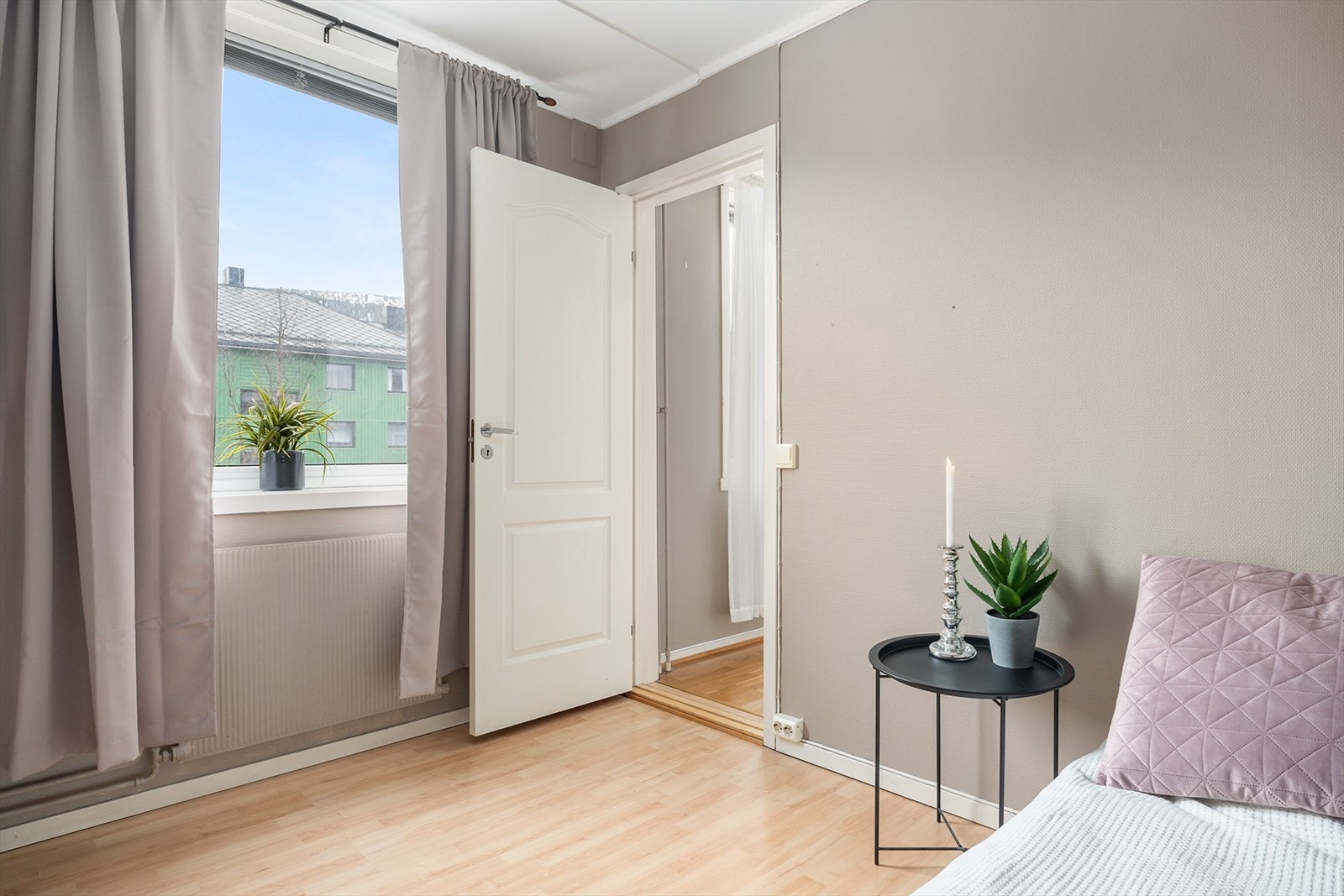 Med heis i bygget får du en enkel og komfortabel adkomst til din nye leilighet. Galleribilde