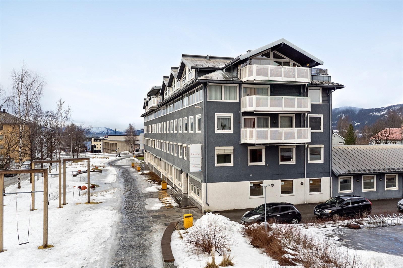 I henhold til vedtekter består sameiet av 29 seksjoner hvorav 24 leilighetsseksjoner og 5 næringsseksjoner. Galleribilde