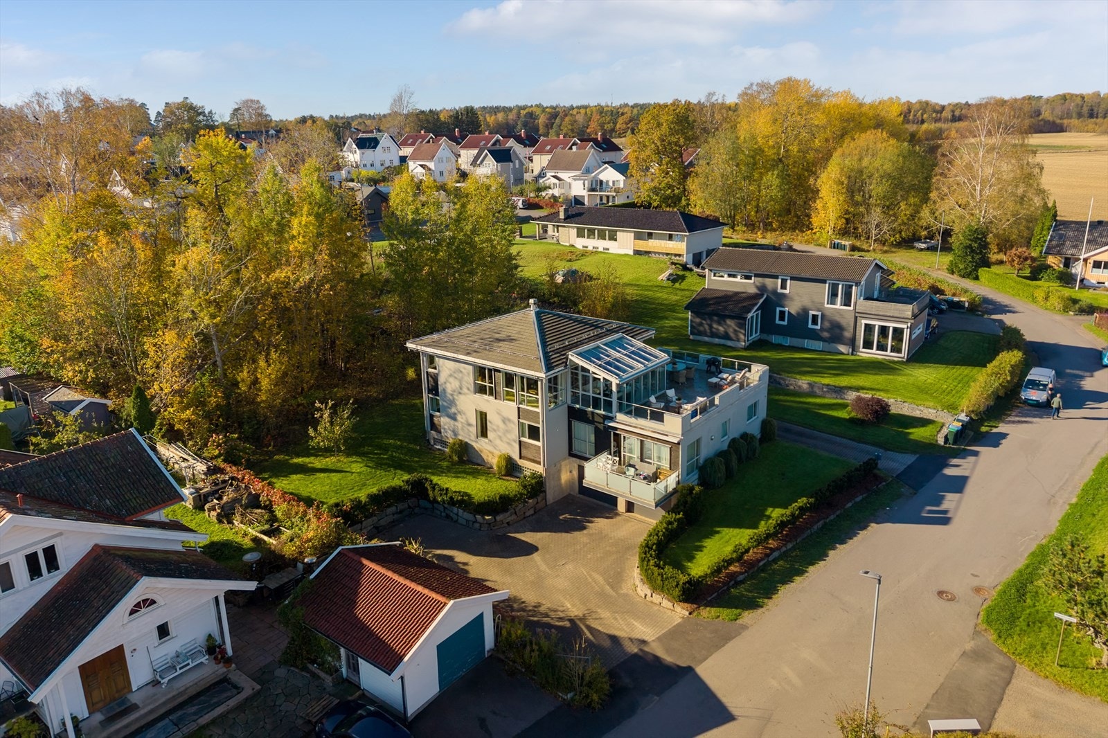 Boligen er svært innholdsrik og kan brukes som generasjonsbolig. Galleribilde