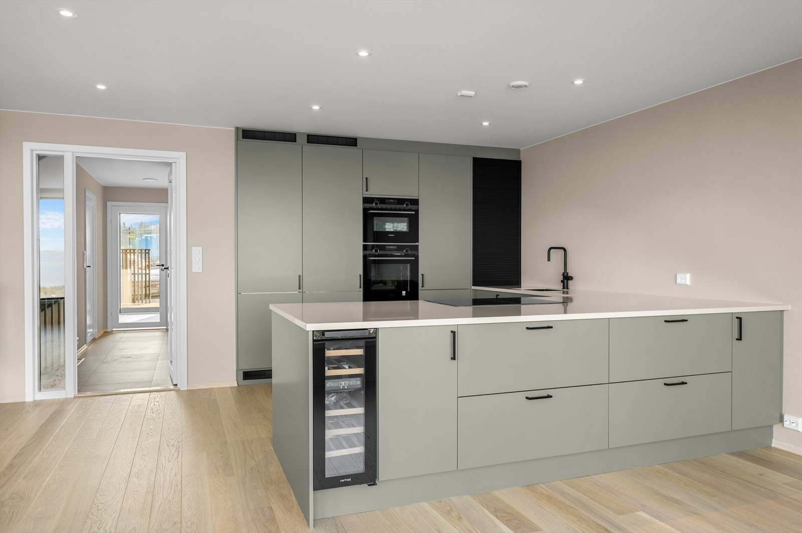 Integrerte hvitevarer fra kvalitetsleverandøren Siemens Studioline Galleribilde