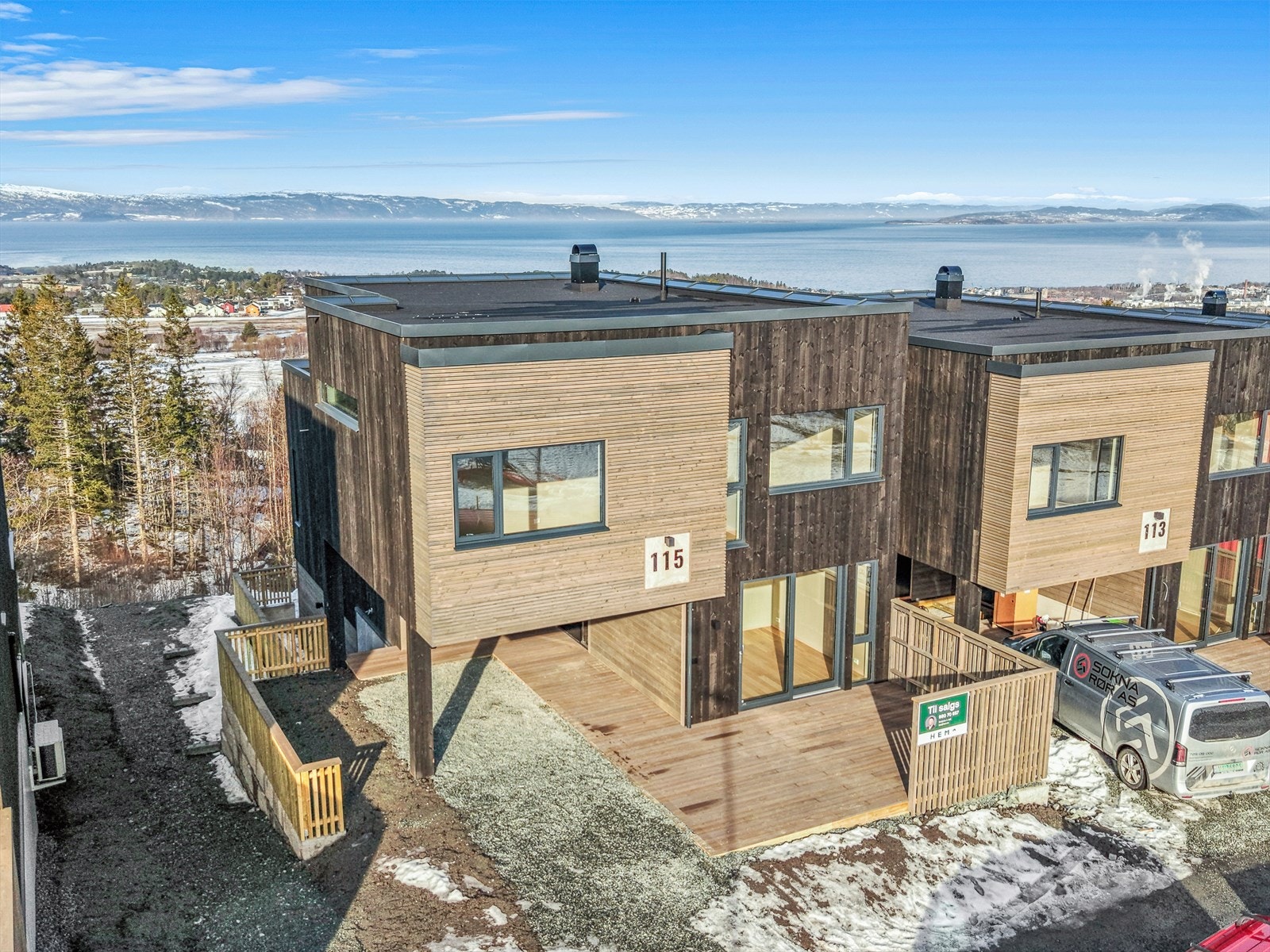 Velkommen til Fortunatoppen og Tesliåsen 115 - Flott og påkostet familiebolig med 2-roms utleie under oppføring! Klar for innflytting 31.mai 2026 Galleribilde