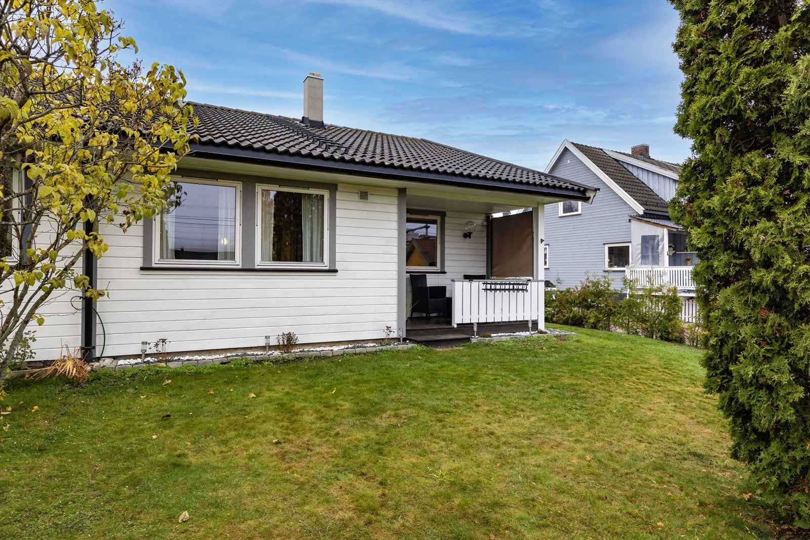 Fra eiendommen tar det ca. 30 minutter til Hokksund og ca. 45 minutter til Drammen. Galleribilde