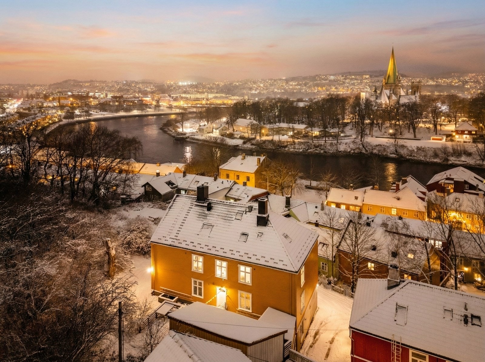 Både området og leiligheten byr på flotte utsiktsforhold. Galleribilde