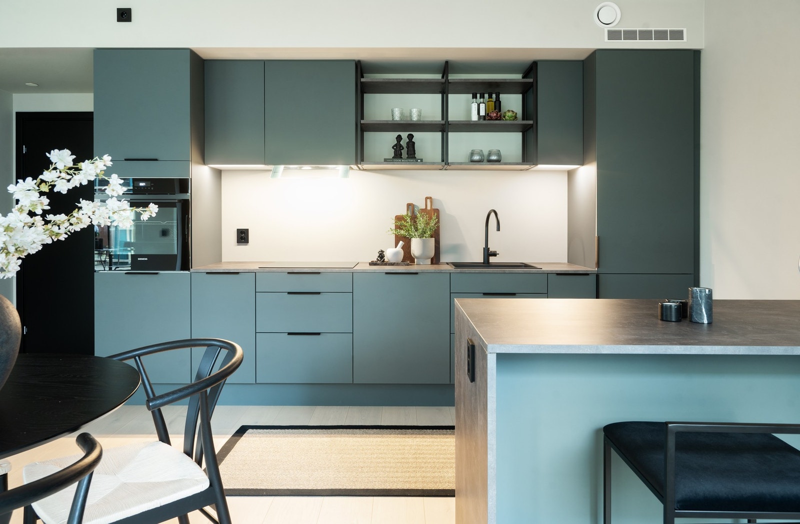 Kjøkkenet er utstyrt med topp moderne hvitevarer som gjør matlagingen til en lek. Galleribilde