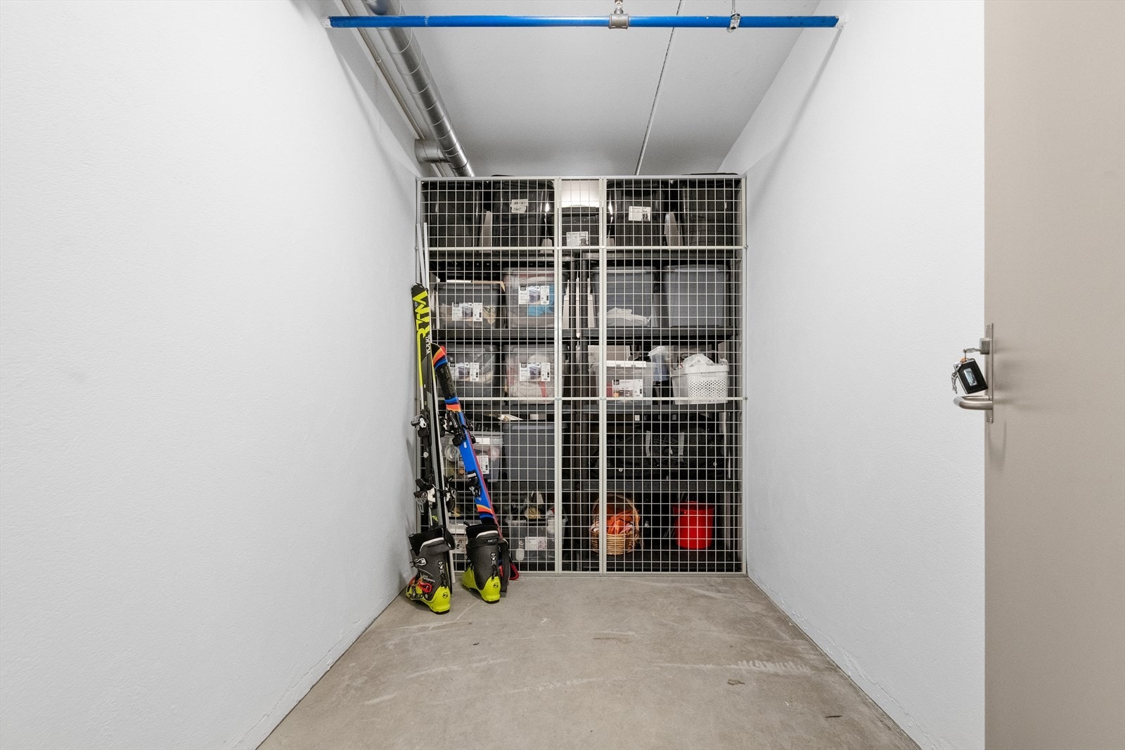 Bod med adkomst frå garasjen Galleribilde