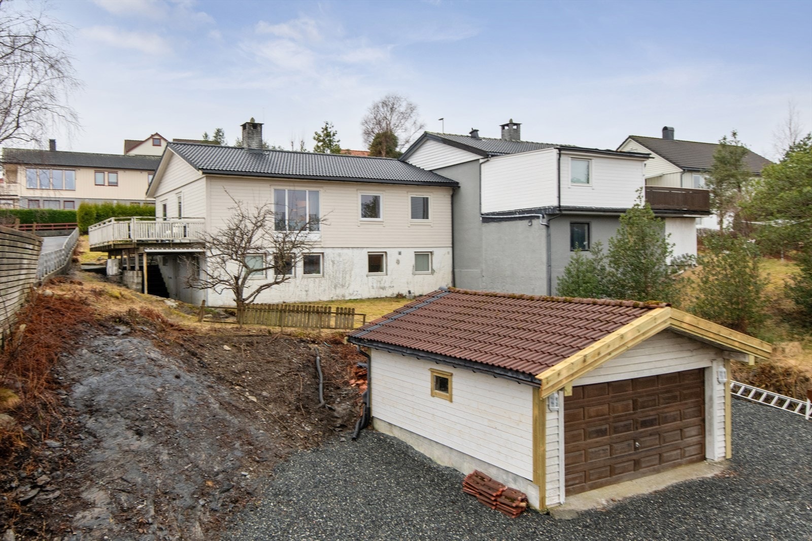 Frittstående garasje på ca 26 m². Galleribilde