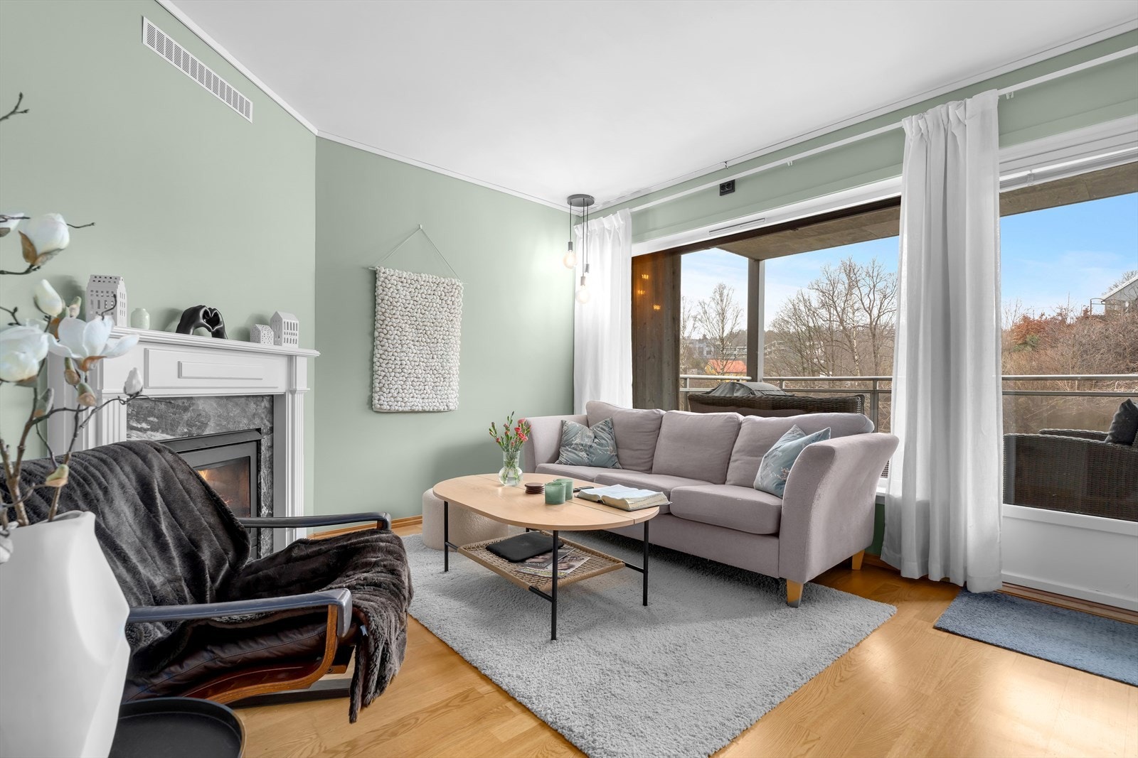 Nydelig 3-roms leilighet med sentral beliggenhet på Strømsbakken på Rona. Galleribilde