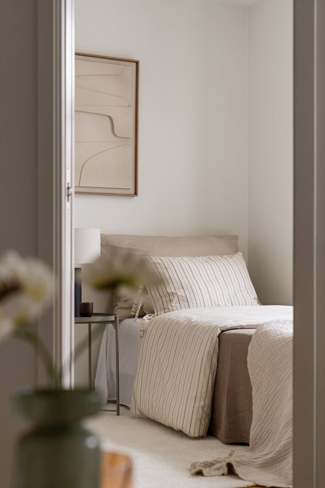 Det andre soverommet er satt inn av tidligere eiere og egner seg godt som enten gjesterom/kontorrom. Galleribilde