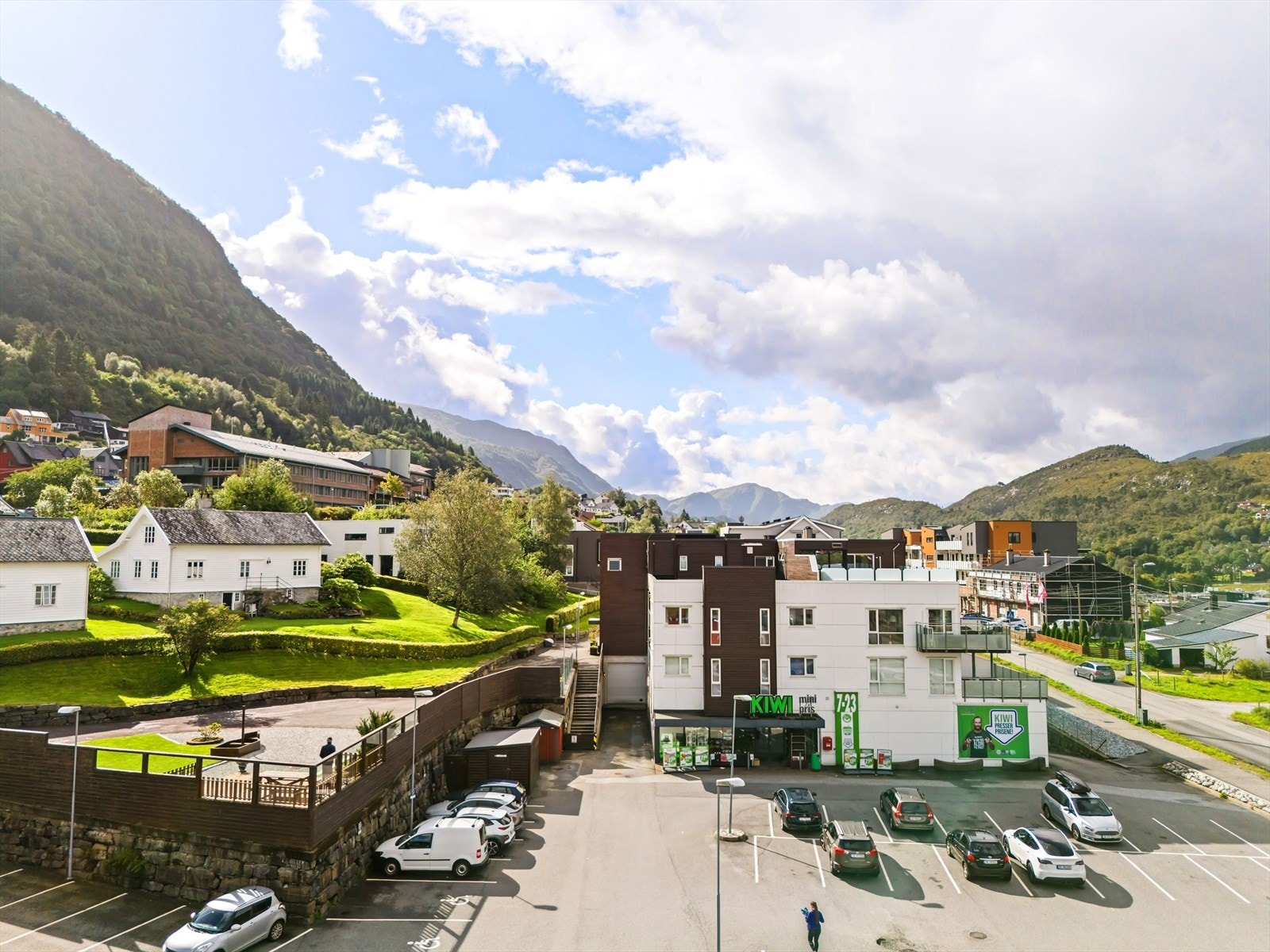 Nærområdet - Kort vei til Kiwi og Rema 1000 dagligvare butikker Galleribilde