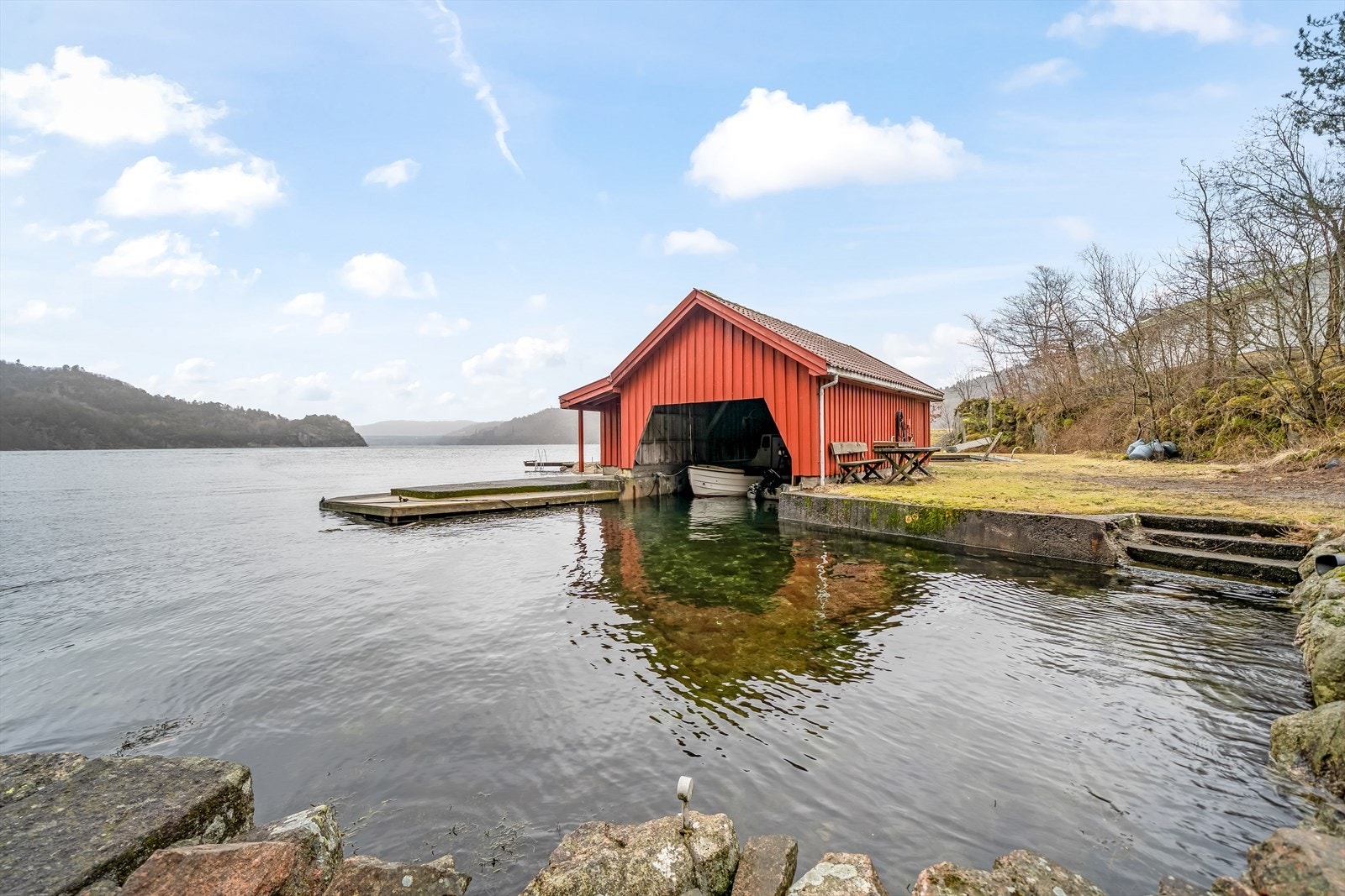 Medfølgende båthus Galleribilde