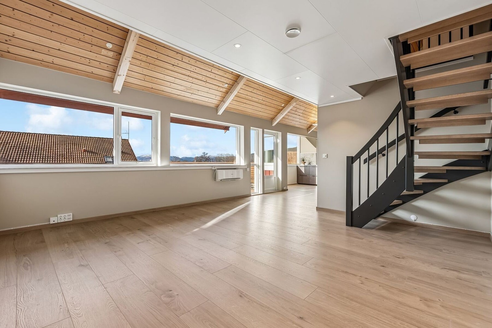 Her får du en helt ny leilighet med topp moderne standard og tidsriktige material- og fargevalg. Galleribilde