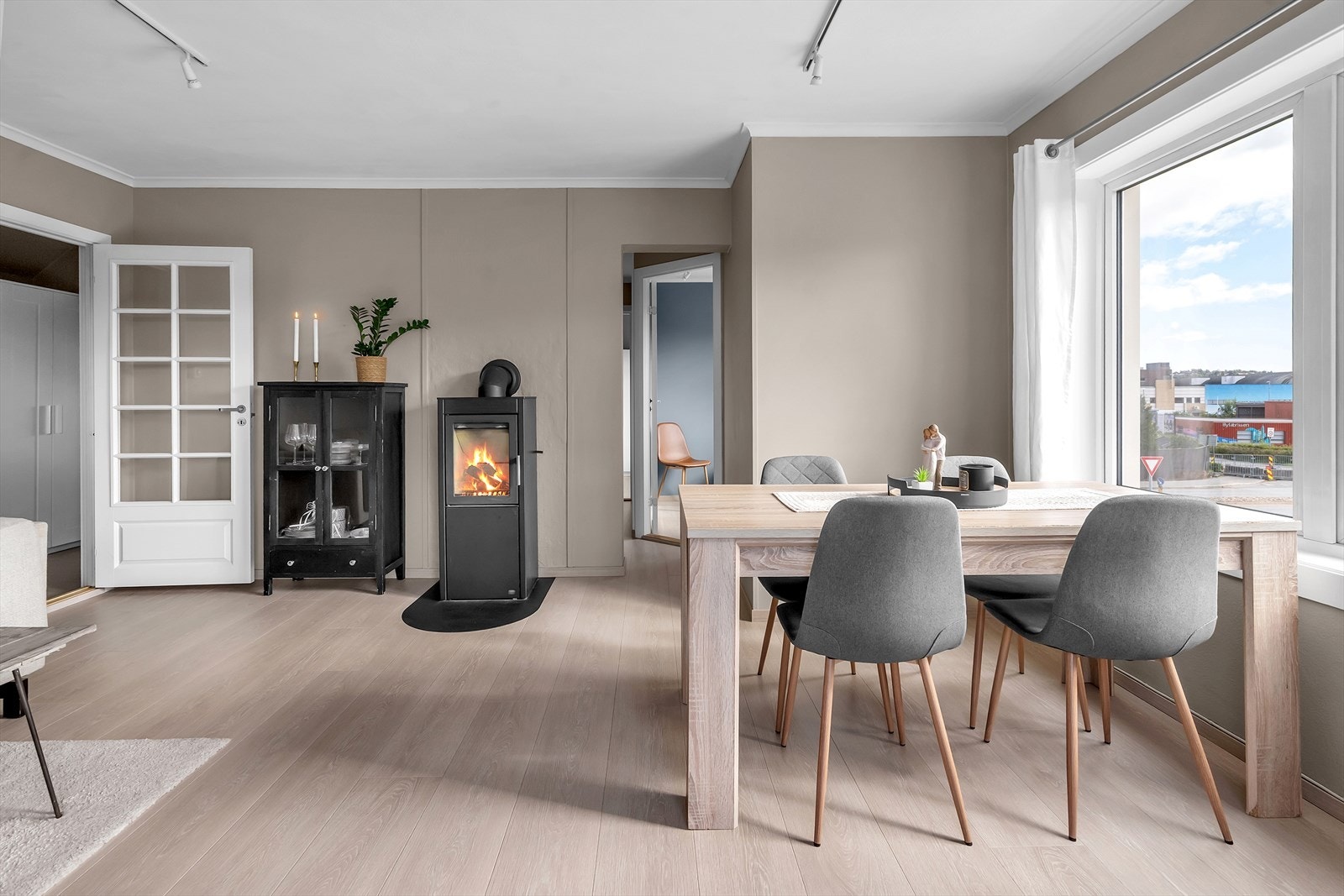 Vedovn gir ekstra varme på kalde høst- og vinterkvelder Galleribilde